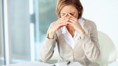 Baş Ağrısı Ve Migren Tedavisi İçin 15 İnanılmaz Esansiyel Yağ